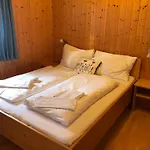 Heinrich In & Out - Bergblick